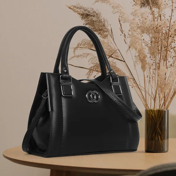 Stylish_Black_Women's_Handbag_Elegant_Leather_Tote_Purse_With_Shoulder_Strap,_Spacious_Design_&_Metal_Accents_Perfect_For_Office,_Casual,_Or_Travel_Use