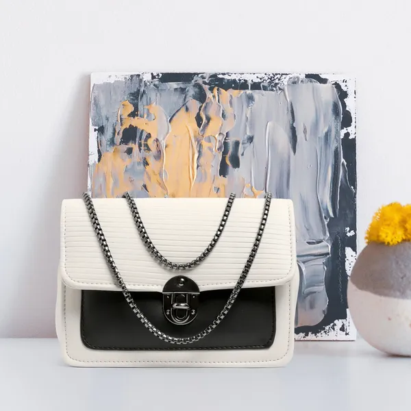 Elegant_Cream_Quilted_Shoulder_Bag_For_Women