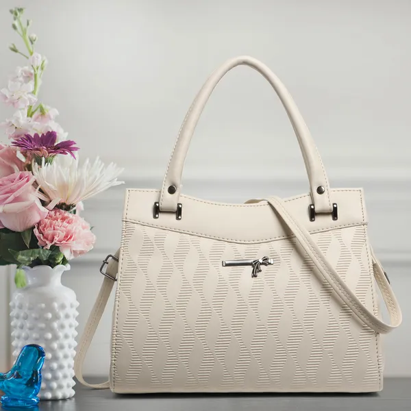 Elegant_Cream_Textured_Leather_Handbag_For_Women_Stylish_Tote_Purse_With_Shoulder_Strap,_Lightweight_Designer_Office_&_Casual_Bag