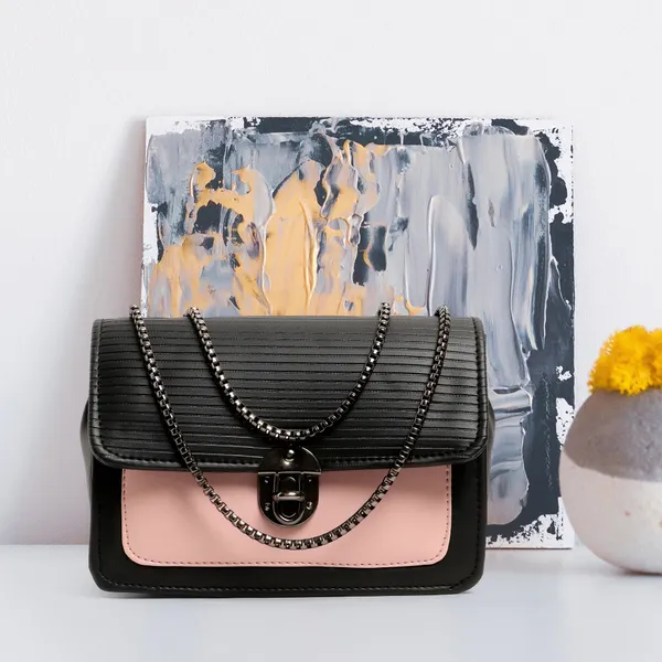 Elegant_Pink_Quilted_Shoulder_Bag_For_Women
