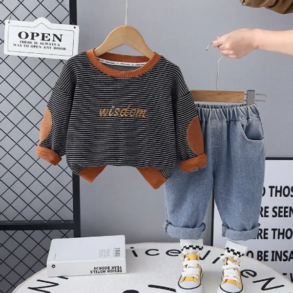 Blakish_Grey_Cotton_Pullover_And_Jeans