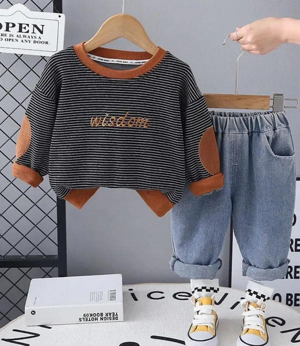 Blakish_Grey_Cotton_Pullover_And_Jeans