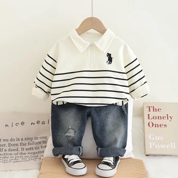 White_Cotton_White_Sweatshirt_And_Jeans