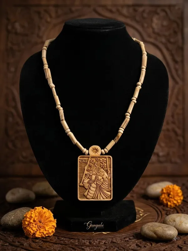 Tulsi_Mala_With_Radha_Rani_Locket