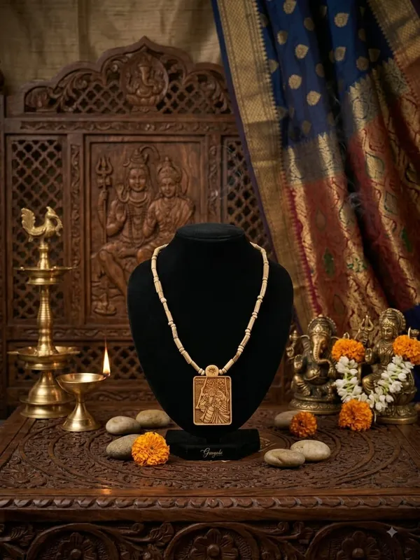 Tulsi_Mala_With_Radha_Rani_Locket