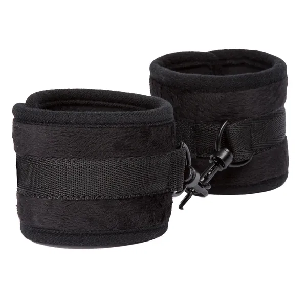 Hand_Cuffs_BDSM_-_Cuffs_for