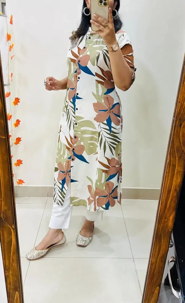 Aline_Kurti_pattern_paired_with_Ankle_length_Pant_Giving_perfect_outfit