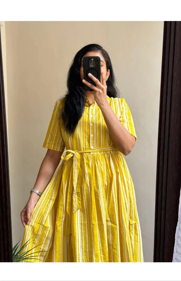 Beautiful_Puff_Sleeves_Yellow_Cotton_Midi_Kurti