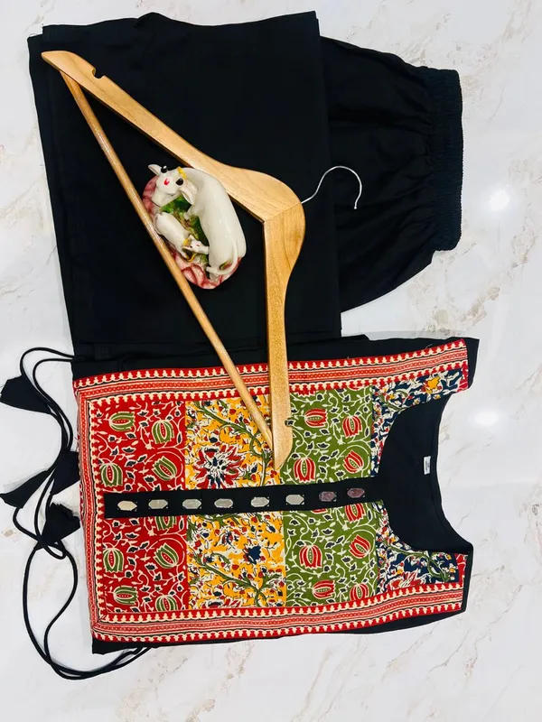 Black_Mirror_work_Floral_Cotton_Kurta_Palazzo_Co-Ord_Set_A-Line_Kurta_With_3/4Th_Sleeves_&_Matching_Pants_Summer_Ethnic Wear For Women