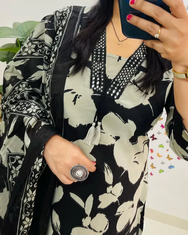 Black_print_Kalamkari_Fusion_Floral_print_kurti_pant_dupatta_set