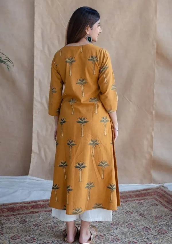 Featuring_Ivory_Pakistani_Suit_which_is_beautifully_decorated_with_new_prints.