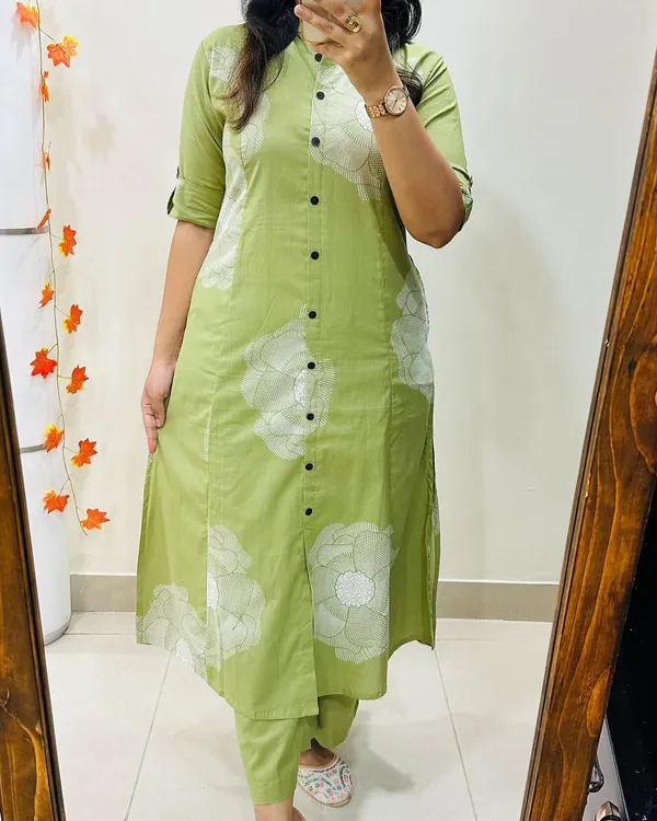 Green_Floral_Cotton_Kurta_Palazzo_Co-Ord_Set_A-Line_Kurta_With_3/4Th_Sleeves_&_Matching_Pants_Summer_Ethnic Wear For Women
