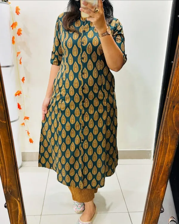 Green_pati_Floral_Cotton_Kurta_Palazzo_Co-Ord_Set_A-Line_Kurta_With_3/4Th_Sleeves_&_Matching_Pants_Summer_Ethnic Wear For Women