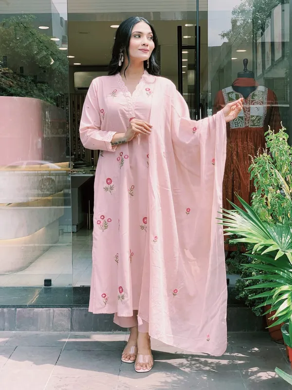 Light_Pink_Kurti_with_plazzo_with_dupatta