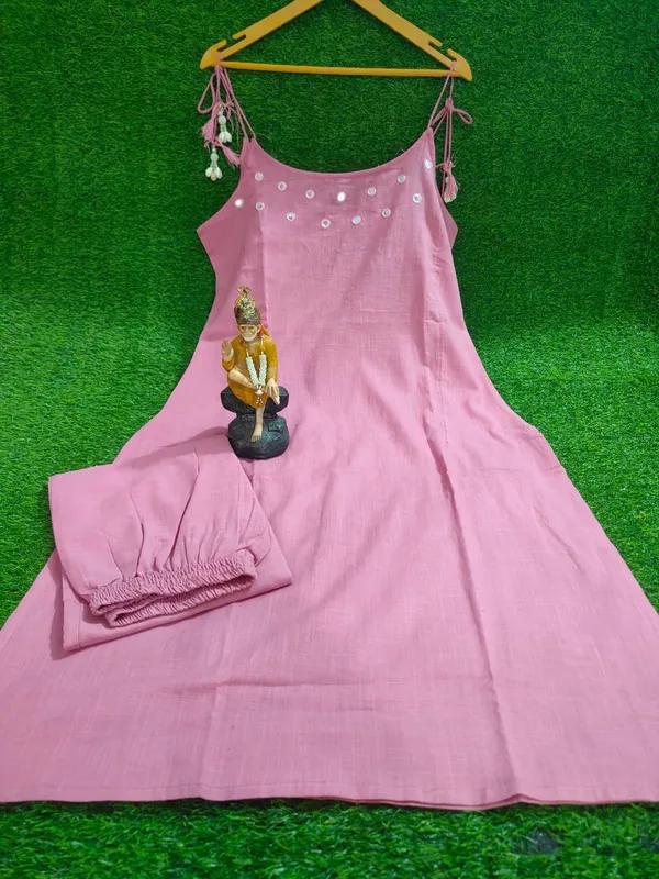 Pink_sleeveless_kurta_and_elegant_mirror_work