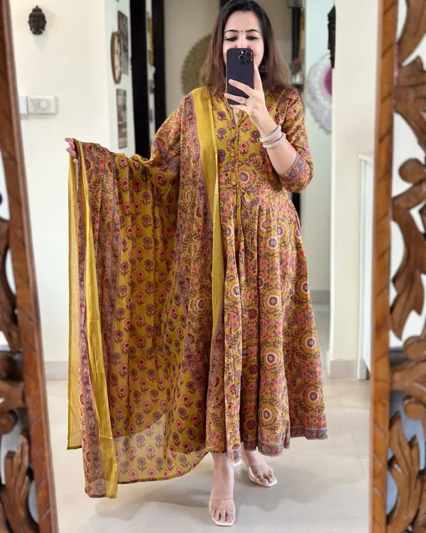 Printed_With_Hand_Work_Anarkali_Kurta_Duppata_Set_in_New_Summer_Colour