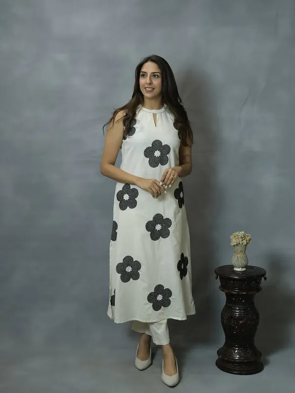 White_&_Black__kurti_Palazzo_with_pocket