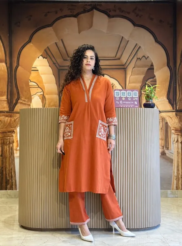 Women_Kurti_Pant_Set_|_Premium_Cotton_Slub_Fabric_|_Stylish_Ethnic_Outfit_for_Daily_&_Office_Wear