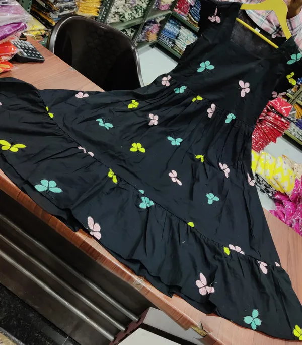 Women’s_Black_Midi_Kurti_|_Elegant_Ethnic_Wear_|_Comfortable_Daily_&_Office_Wear