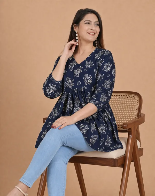 beautiful_short_Top_with_print