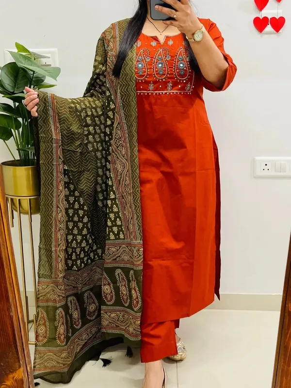 heavy_embroidery__Kurti_with_Pant_with_cotton_100-100_Dupatta