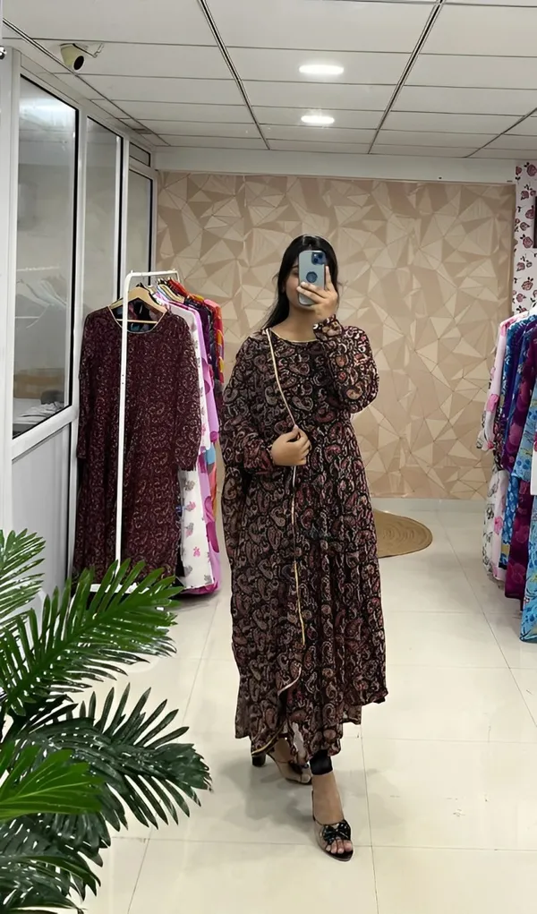 Black_Georgette_Premium_&_Elegant_Gown_&_Dupatta_Set_For_Women
