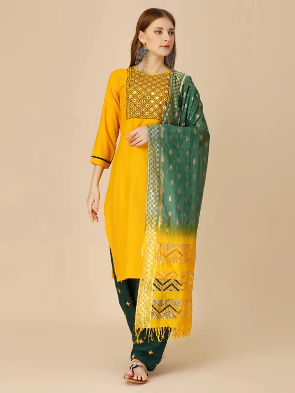 Multicolor_Rayon_Blend_Premium_&_Elegant_Kurta_&_Patiala_Set_With_Dupatta_For_Women
