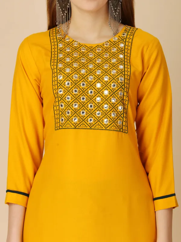 Multicolor_Rayon_Blend_Premium_&_Elegant_Kurta_&_Patiala_Set_With_Dupatta_For_Women
