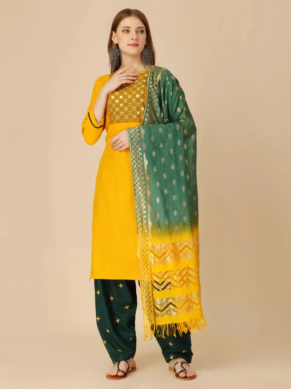 Multicolor_Rayon_Blend_Premium_&_Elegant_Kurta_&_Patiala_Set_With_Dupatta_For_Women