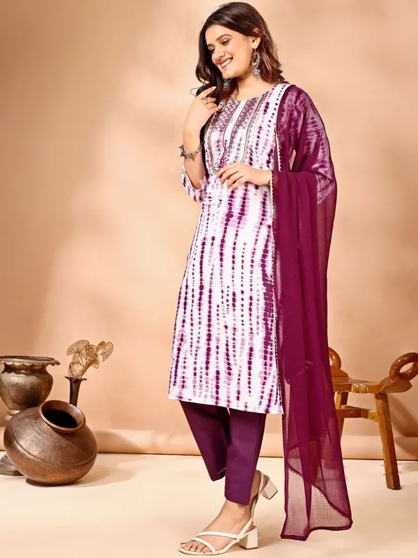 Maroon_Havy_Rayon_Premium_&_Elegant_Kurta_&_Pant_Set_With_Dupatta_For_Women