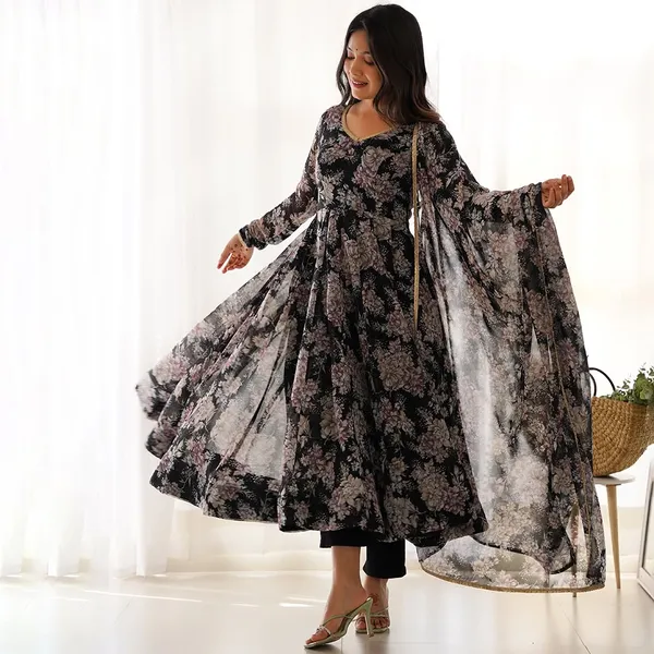 Black_Georgette_Premium_&_Elegant_Gown_&_Dupatta_Set_For_Women