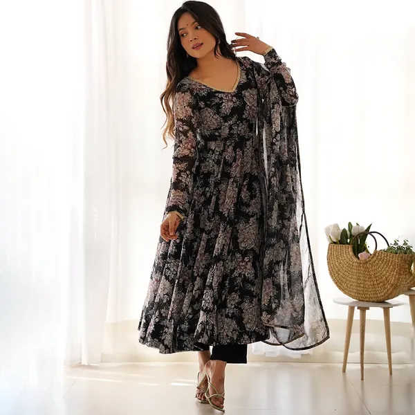 Black_Georgette_Premium_&_Elegant_Gown_&_Dupatta_Set_For_Women