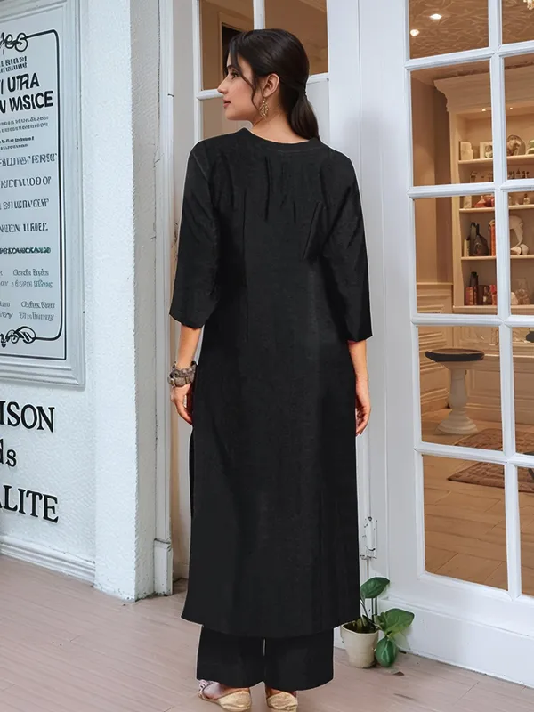 Black_Rayon_Premium_&_Elegant_Gown_&_Dupatta_Set_For_Women