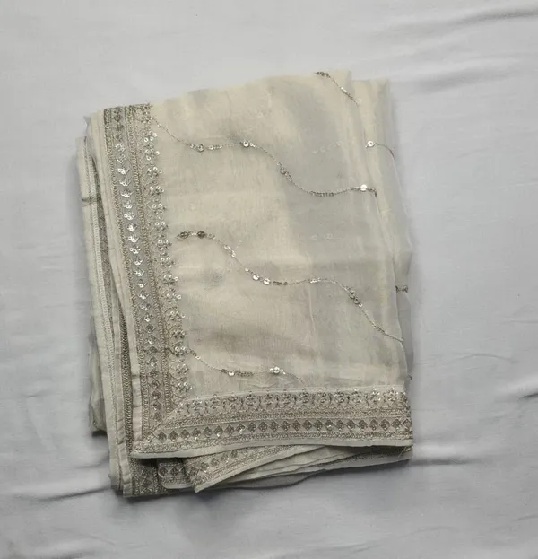 Ivory_The_Shimmering_Silk_Embroidered_Suit_Set_For_Women