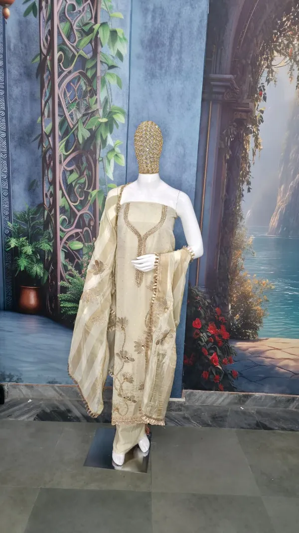 Ivory_&_Gold_The_Noor_Ensemble_Pure_Silk_Suit_Set_For_Women