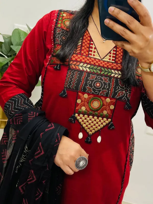 THE_TINGE_�_Riwaayat_Red_Embroidered_Suit_Set_for_women