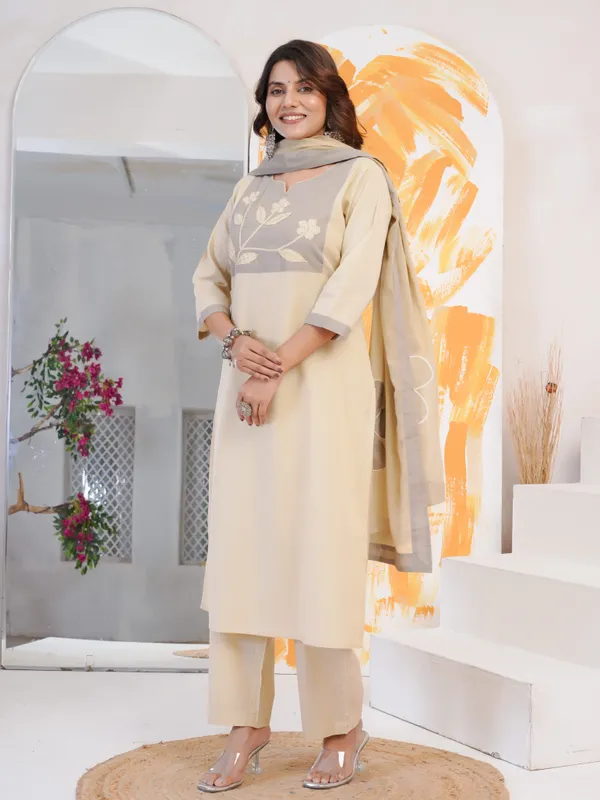 The_Tinge_Ivory_Bloom_Pure_Cotton_Kurta_Set_for_women