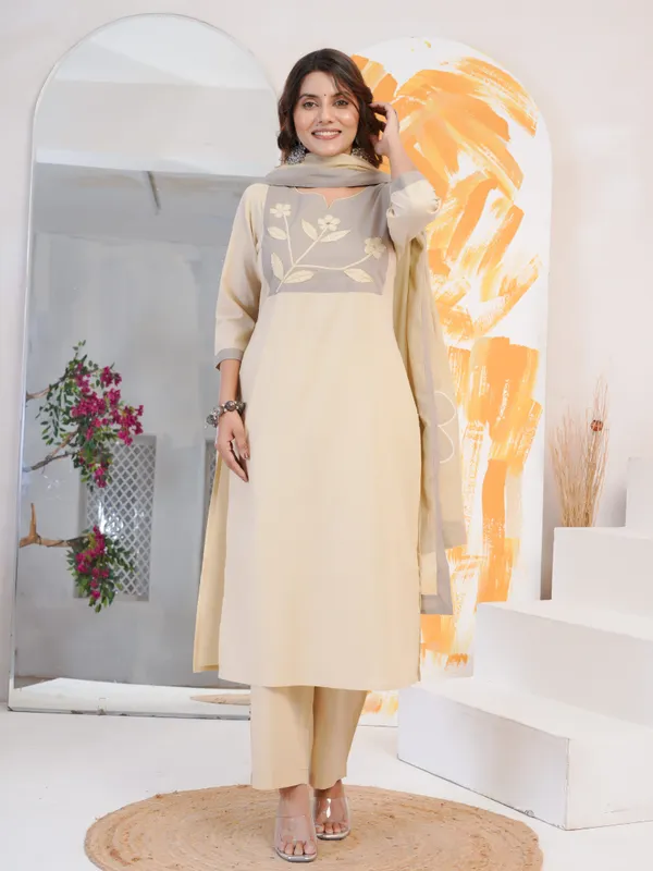 The_Tinge_Ivory_Bloom_Pure_Cotton_Kurta_Set_for_women