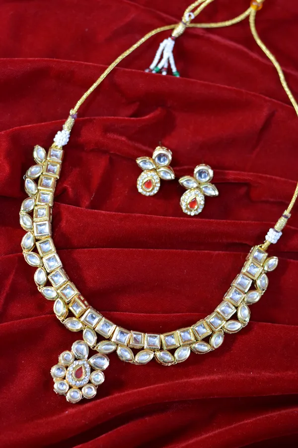 Gold_Vintage_Polki_Red_Accent_SquareCut_Necklace_Set_(Pack_Of_3)