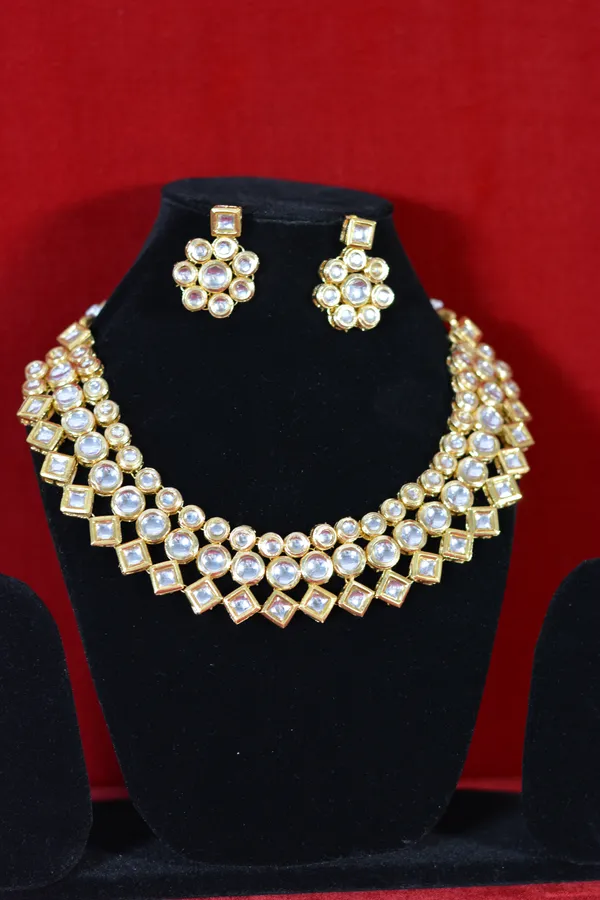 Gold_Premium_Kundan_Necklace_And_Earrings_Set_With_Geometric_Design_(Pack_Of_3)