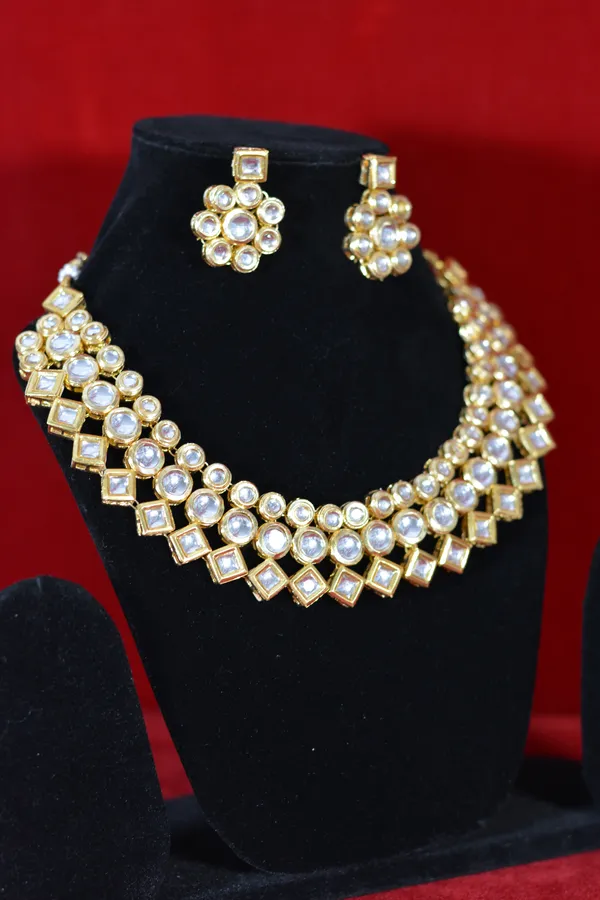 Gold_Premium_Kundan_Necklace_And_Earrings_Set_With_Geometric_Design_(Pack_Of_3)