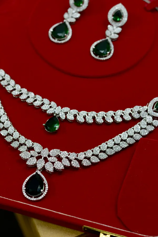 Emerald_Drop_Leaf_Necklace_Set_For_Women_(Pack_Of_3)