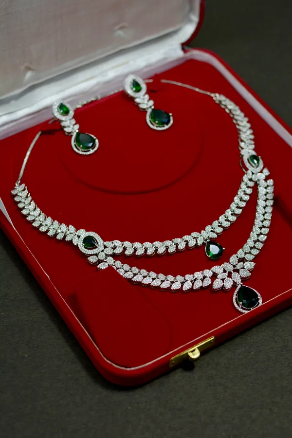 Emerald_Drop_Leaf_Necklace_Set_For_Women_(Pack_Of_3)