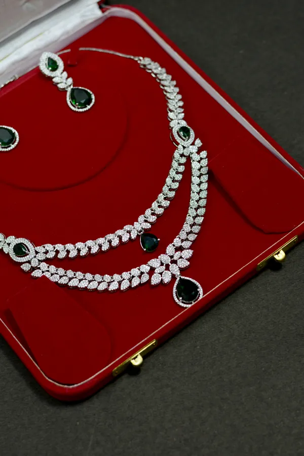 Emerald_Drop_Leaf_Necklace_Set_For_Women_(Pack_Of_3)