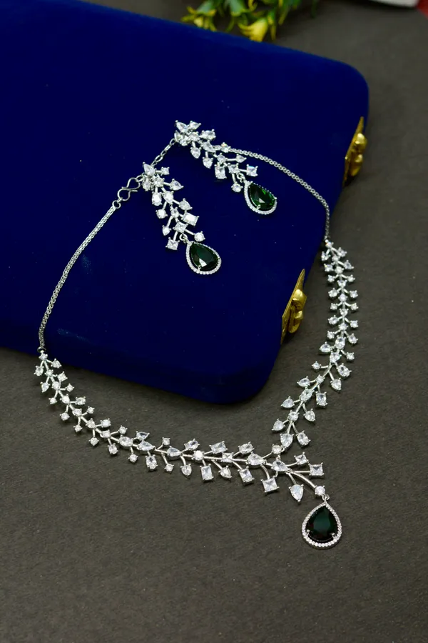 Emerald_Elegant_Stone_Party_Necklace_For_Women_(Pack_Of_3)