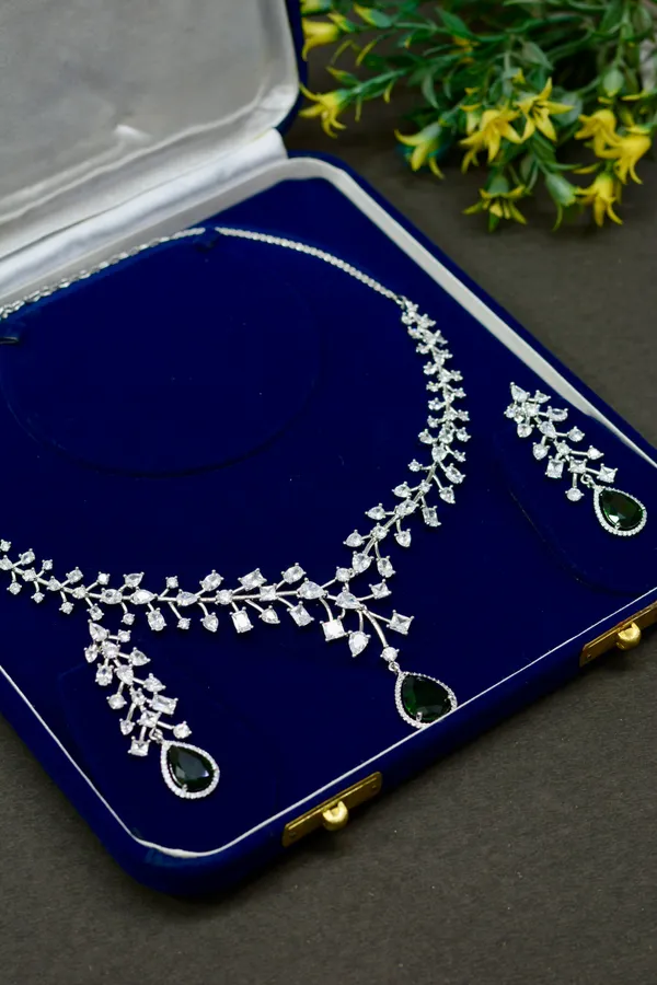 Emerald_Elegant_Stone_Party_Necklace_For_Women_(Pack_Of_3)