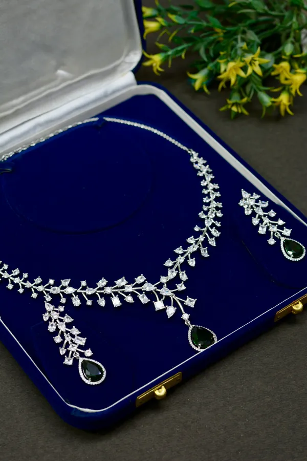 Emerald_Elegant_Stone_Party_Necklace_For_Women_(Pack_Of_3)