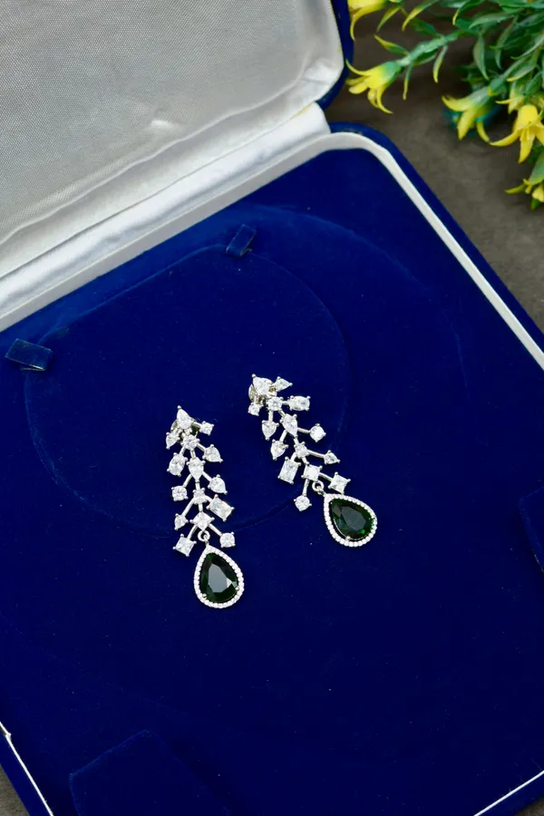 Emerald_Elegant_Stone_Party_Necklace_For_Women_(Pack_Of_3)