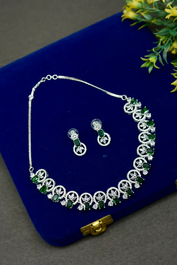 Emerald_Circle_Design_Necklace_Set_For_Women_(Pack_Of_3)