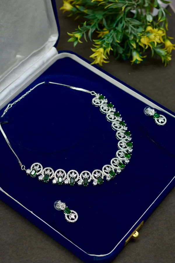 Emerald_Circle_Design_Necklace_Set_For_Women_(Pack_Of_3)